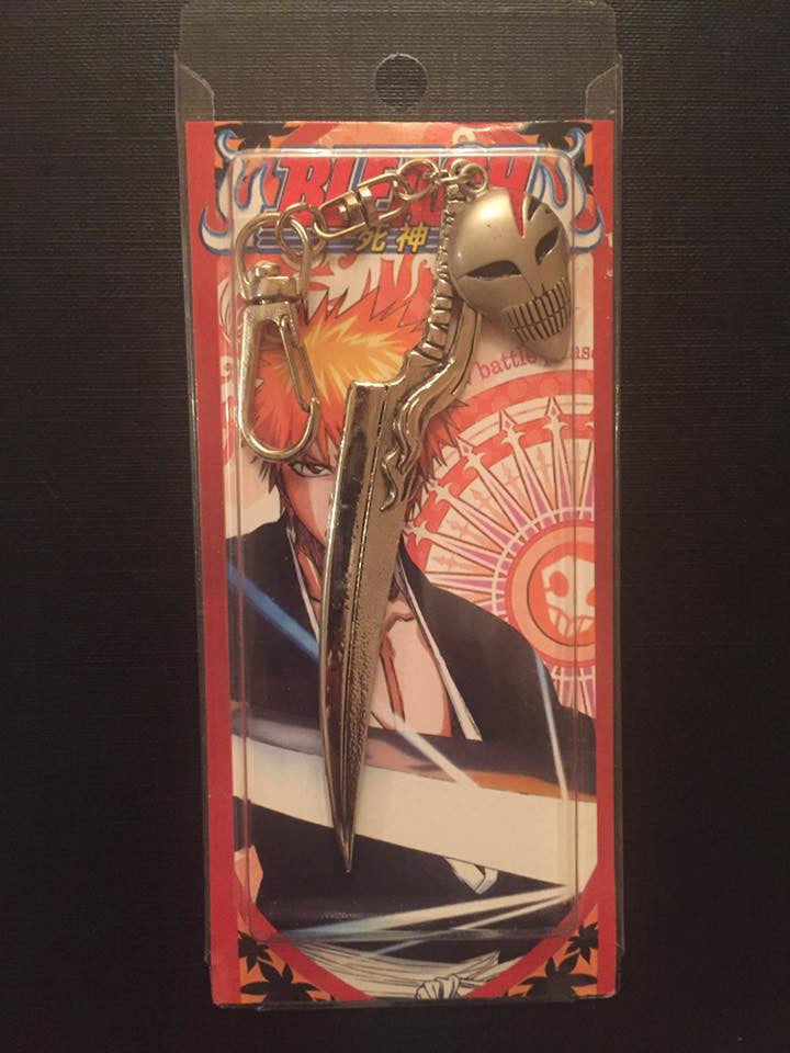 Bleach Ichigo Kurosaki Zangetsu Sword with Hollow Mask Keychain