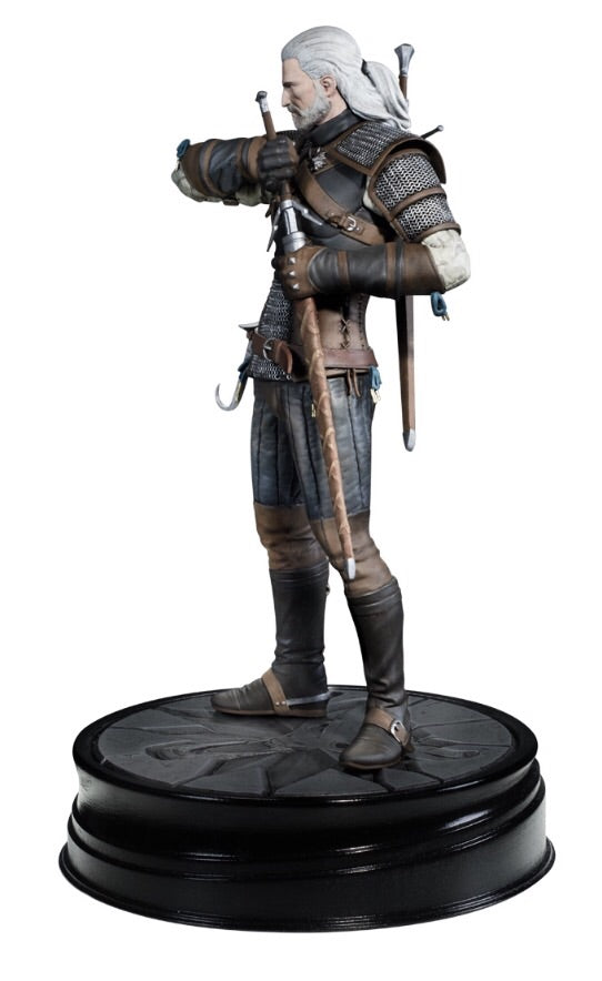 The Witcher 3 Wild Hunt Official Geralt Figure by Dark Horse Deluxe
