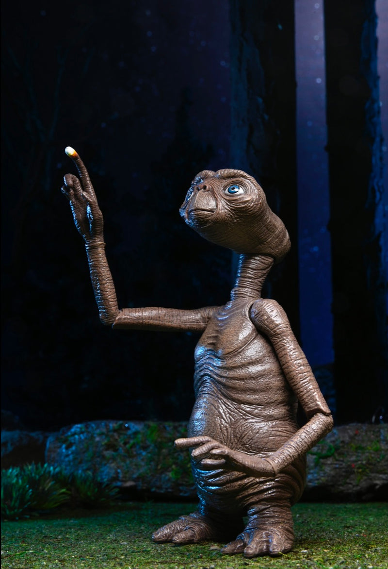 E.T 40th Anniversary Ultimate E.T Action Figure - NECA